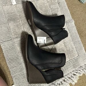 Women’s Maurice’s booties new with tags never worn